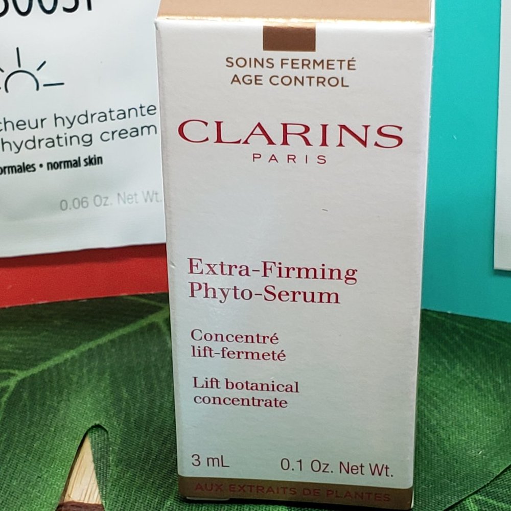 Clarins 6 Piece Custom Set - New/Sealed - Picture 4 of 10